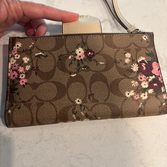 Coach Tech Wallet - Picture 2 of 5